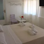 2000 Holidays * טראסיני