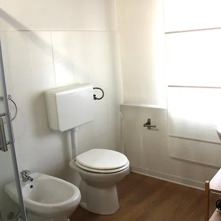 2000 Holidays * טראסיני