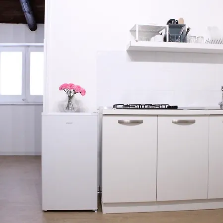 2000 Holidays * טראסיני