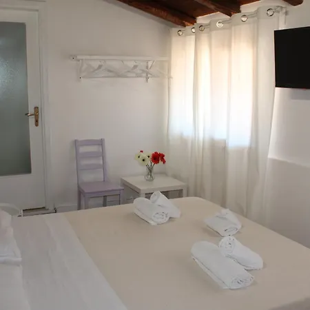 2000 Holidays Daire Terrasini