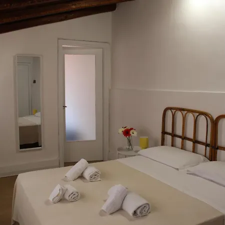 2000 Holidays * Terrasini