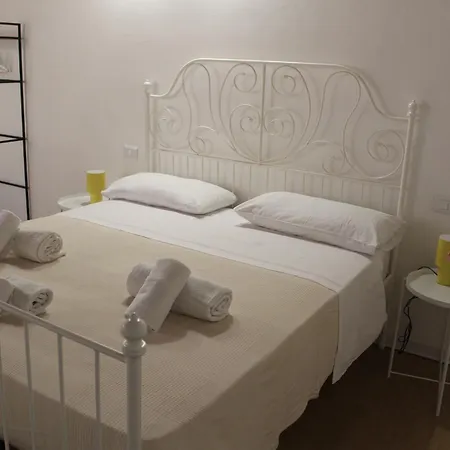 2000 Holidays Terrasini